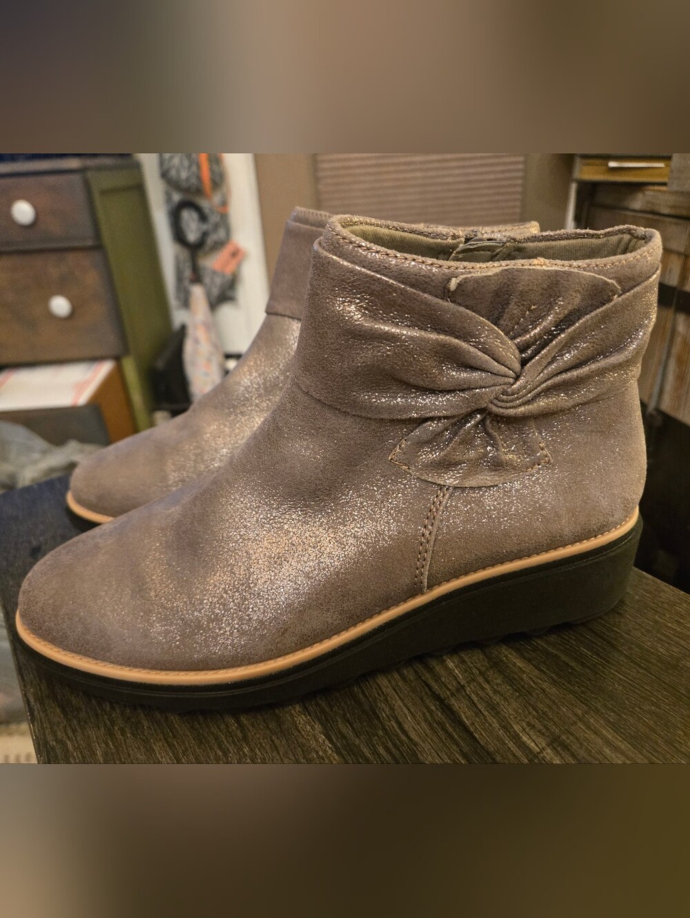 Clarks Sharon Salon Womens Pewter Leather Slip On Ankle Booties Size 9